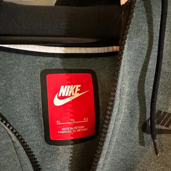 Nike tech fleece - men’s xl - excellent condition - Picture 3 of 3